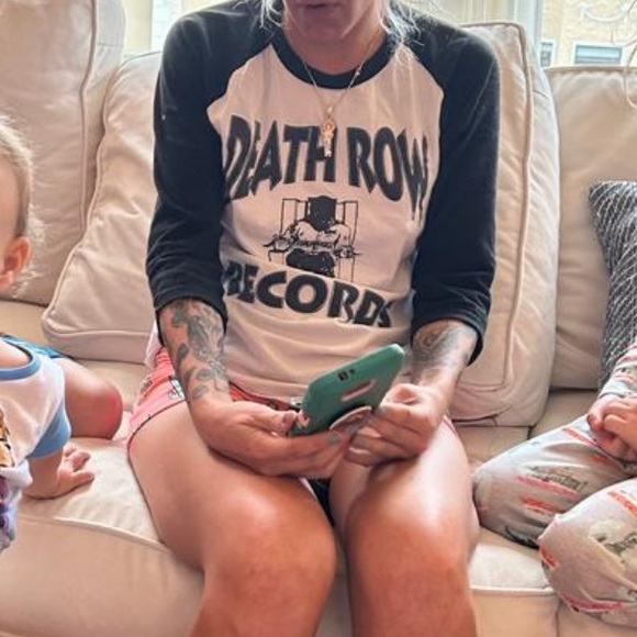 Unisex size Small 3/4 length sleeve Death Row Records baseball ringer tee - Picture 14 of 14